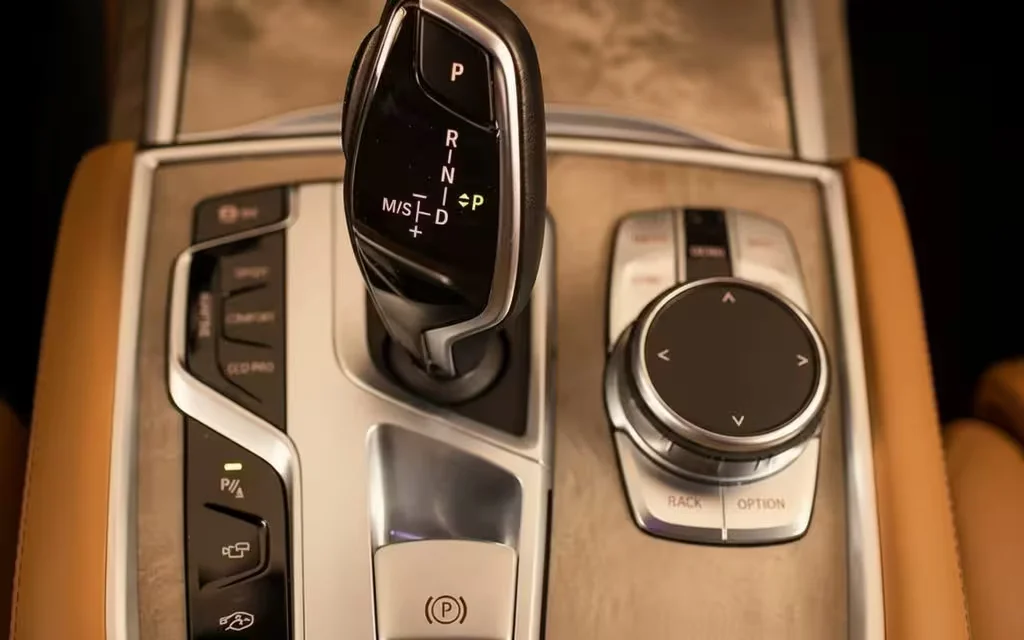 Bmw 730 2021 interior view showing trim – rental in Dubai