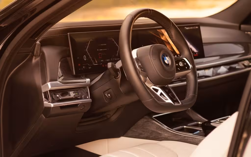 Bmw 735 2023 dashboard and infotainment – rental in Dubai
