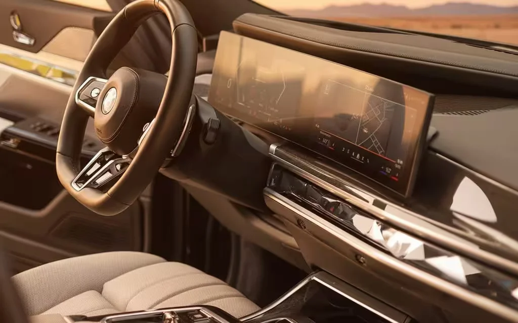 Bmw 735 2023 dashboard and infotainment – rental in Dubai