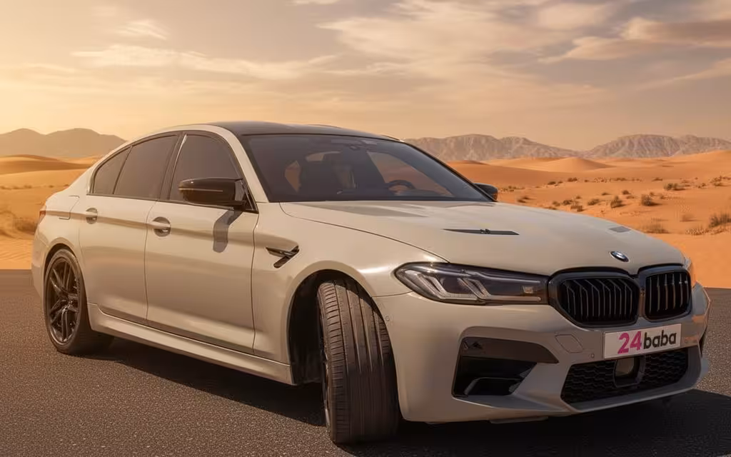 Bmw M5 2022 Grey front view with headlights – rental in Dubai