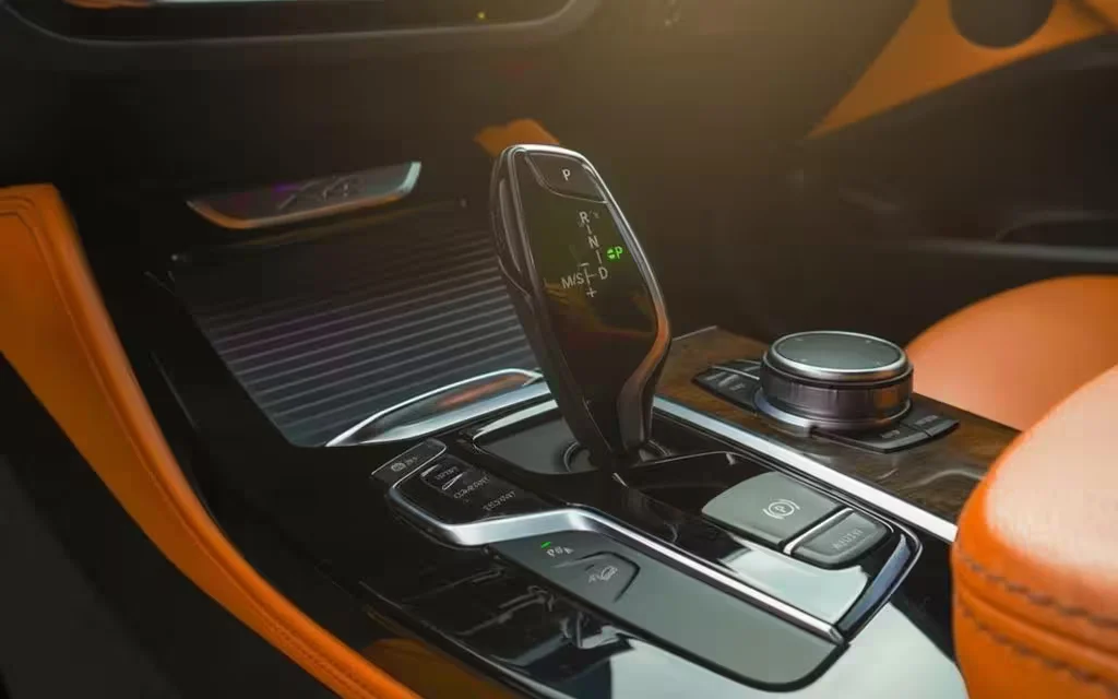 Bmw X4 2020 interior view showing trim – rental in Dubai