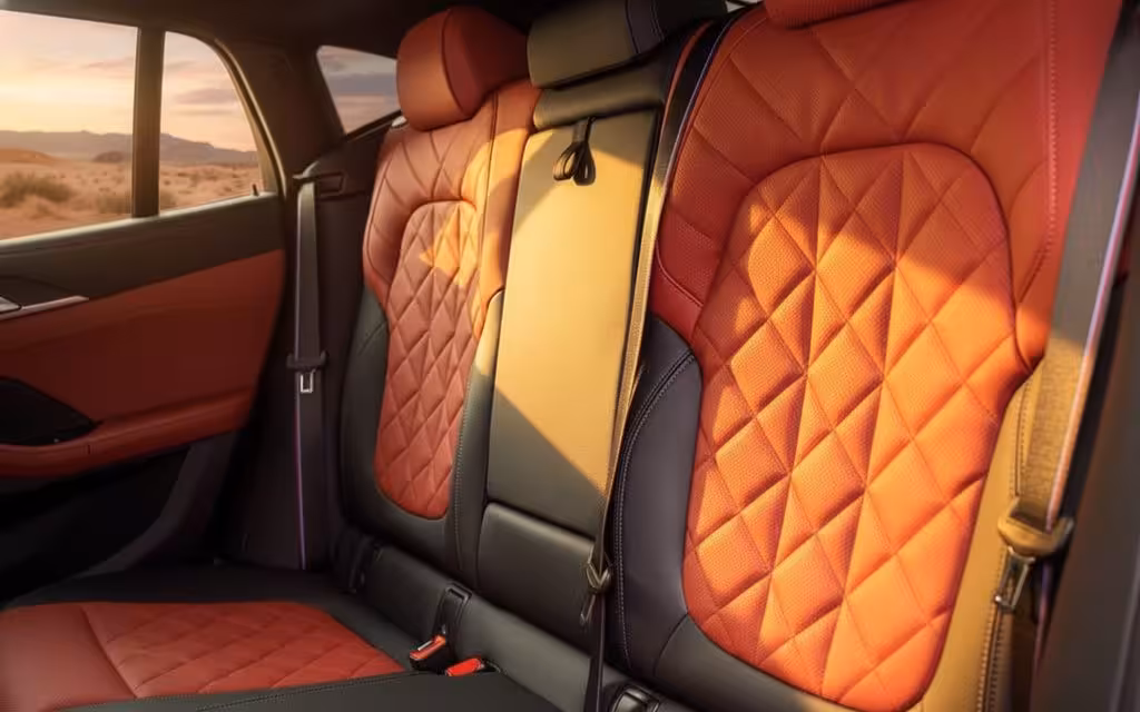 Bmw X4 2024 leather seats and cabin – rental in Dubai