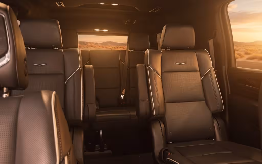 Cadillac Escalade 2023 leather seats and cabin – rental in Dubai