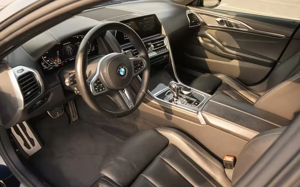 Bmw 850 2022 interior view showing trim – rental in Dubai