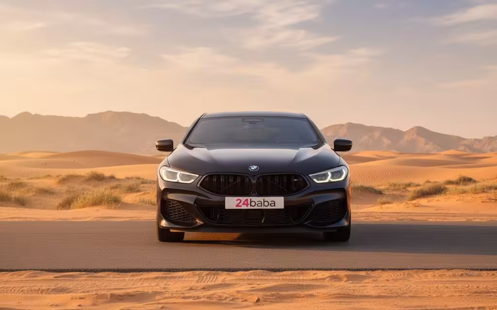 Bmw 850 2022 Black front view with headlights – rental in Dubai