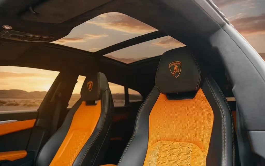 Lamborghini Urus 2020 leather seats and cabin – rental in Dubai