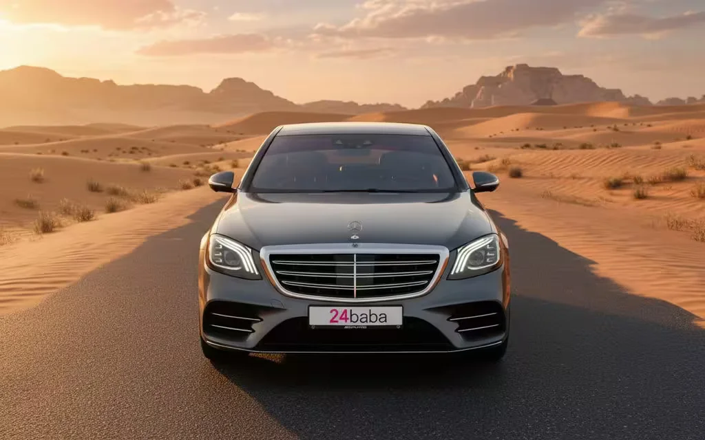 Mercedes S560 2020 Grey front view with headlights – rental in Dubai