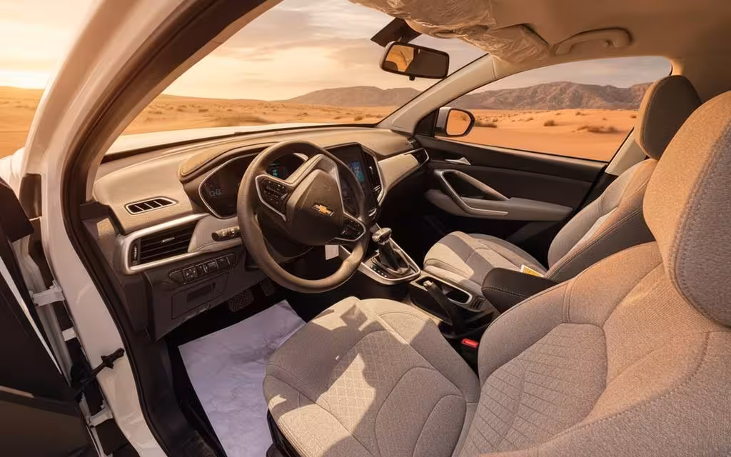 Chevrolet Captiva 2026 dashboard and infotainment – rental in Dubai