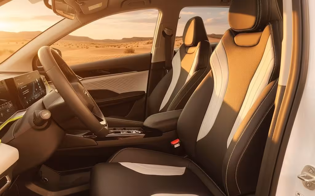 Geely Coolray 2025 leather seats and cabin – rental in Dubai