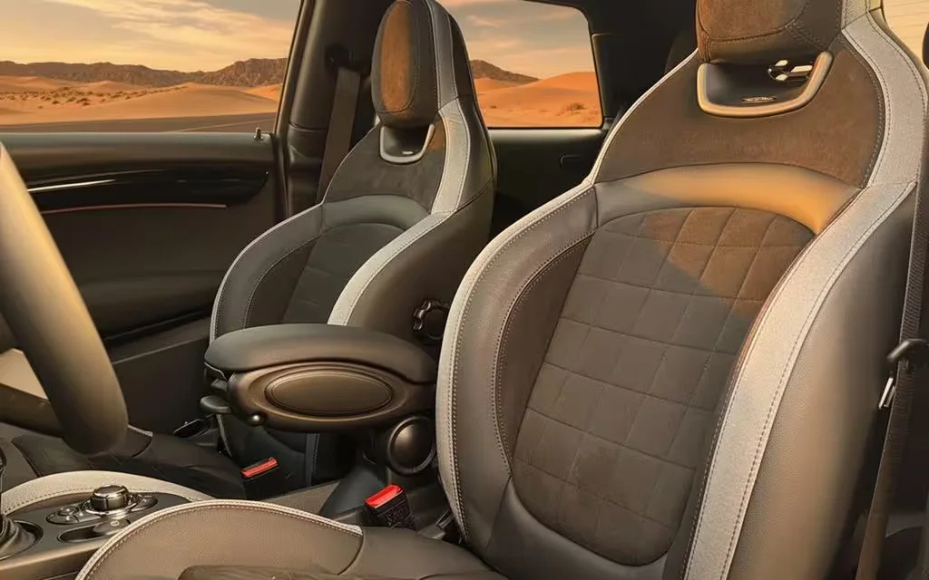 Mini Cooper 2024 leather seats and cabin – rental in Dubai
