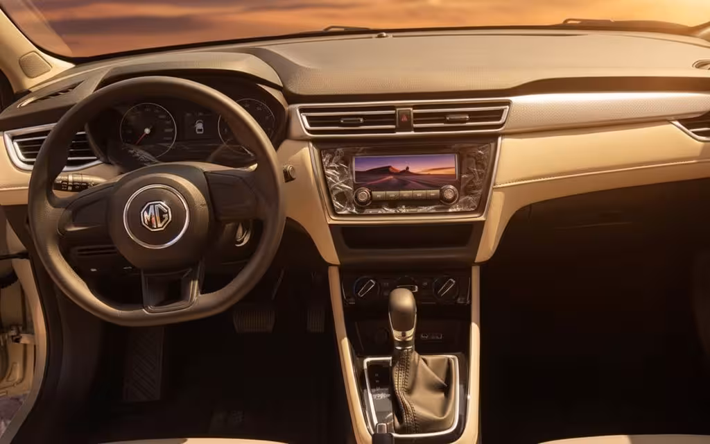 Mg 5 2023 interior view showing trim – rental in Dubai