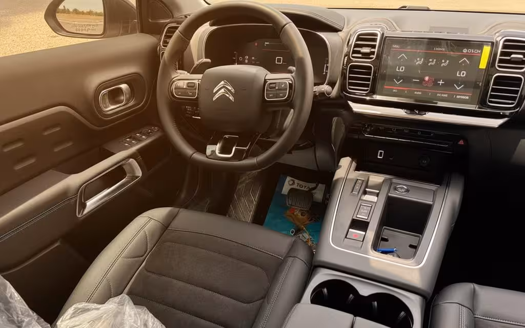 Citroen C5 2024 dashboard and infotainment – rental in Dubai