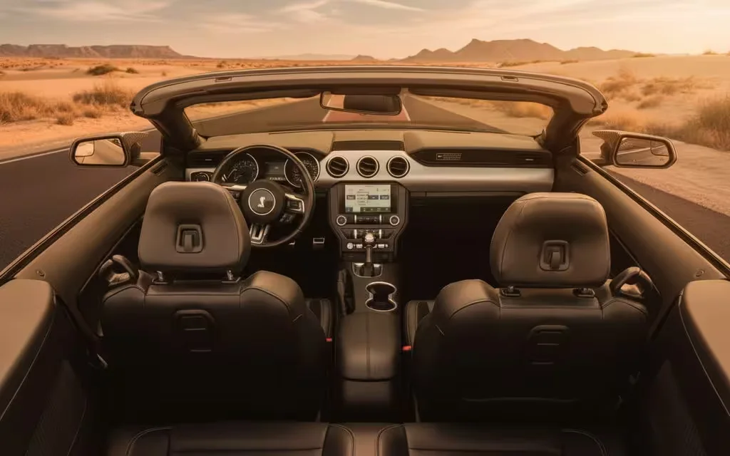 Ford Mustang 2021 dashboard and infotainment – rental in Dubai