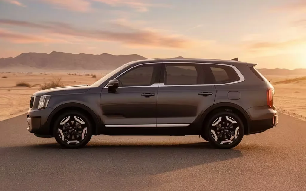 Kia Telluride 2022 Grey side profile – rental in Dubai