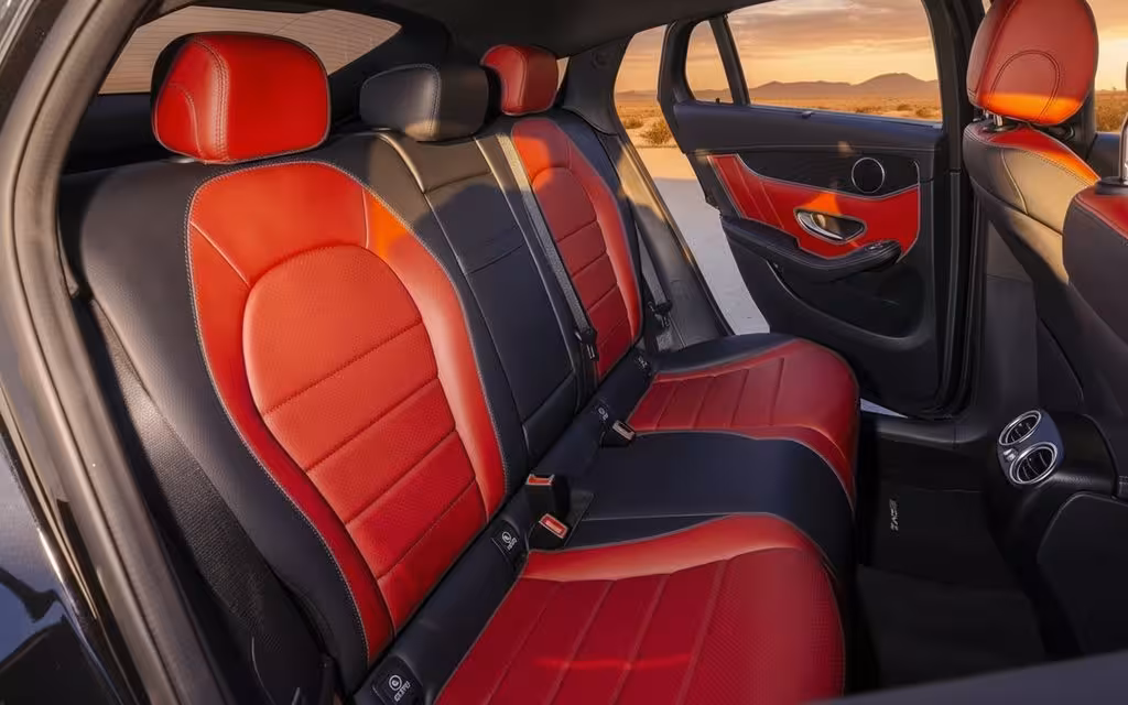 Mercedes Glc200 2023 leather seats and cabin