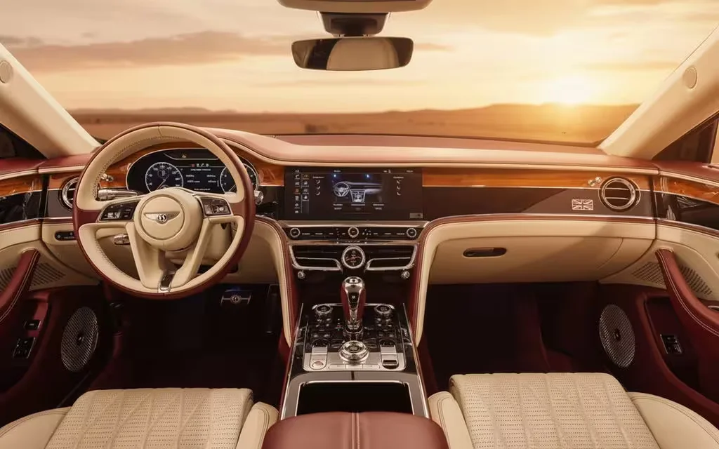 Bentley ContinentalFlyingSpur 2023 dashboard and infotainment – rental in Dubai