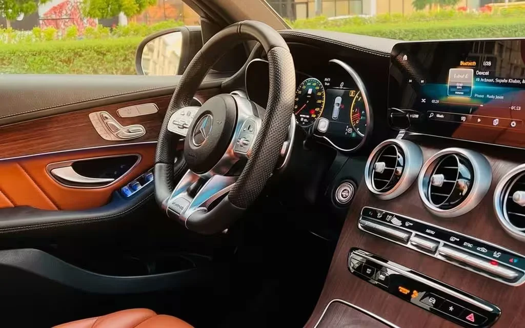 Mercedes Glc43 2022 interior view showing trim
