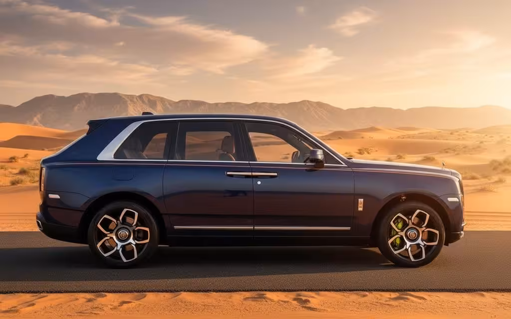 RollsRoyce Cullinan 2023 Blue side profile – rental in Dubai