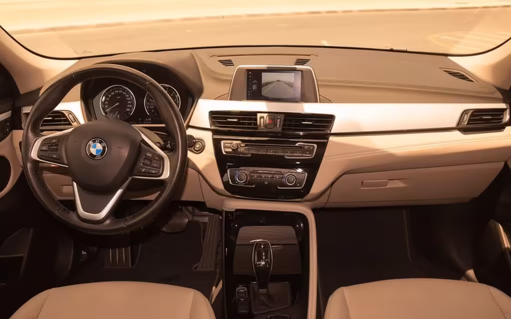 Bmw X2 2023 dashboard and infotainment – rental in Dubai