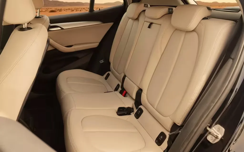 Bmw X2 2023 leather seats and cabin – rental in Dubai