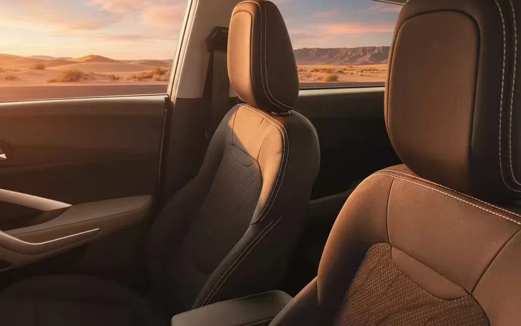 Chevrolet Groove 2023 leather seats and cabin – rental in Dubai