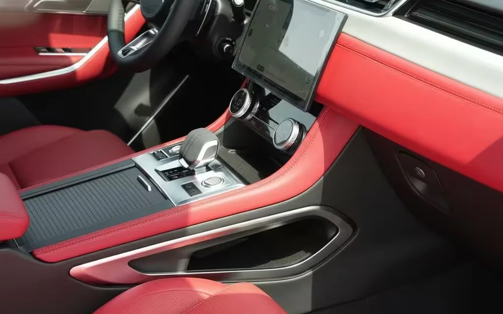 Jaguar F Pace 2025 interior view showing trim – rental in Dubai