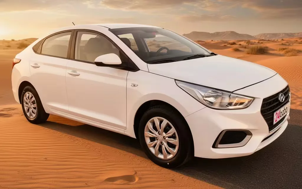 Hyundai Accent 2020 White front view with headlights