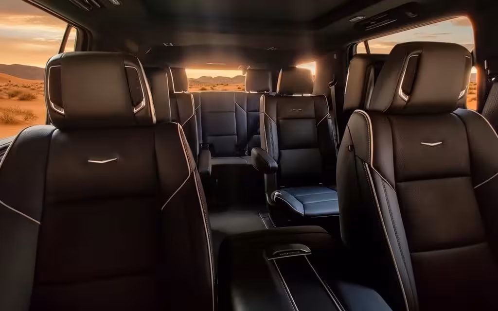 Cadillac Escalade 2022 leather seats and cabin – rental in Dubai