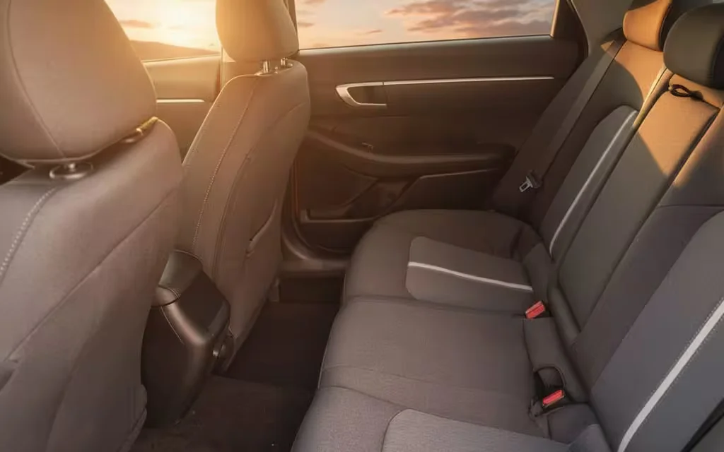 Hyundai Sonata 2021 leather seats and cabin – rental in Dubai