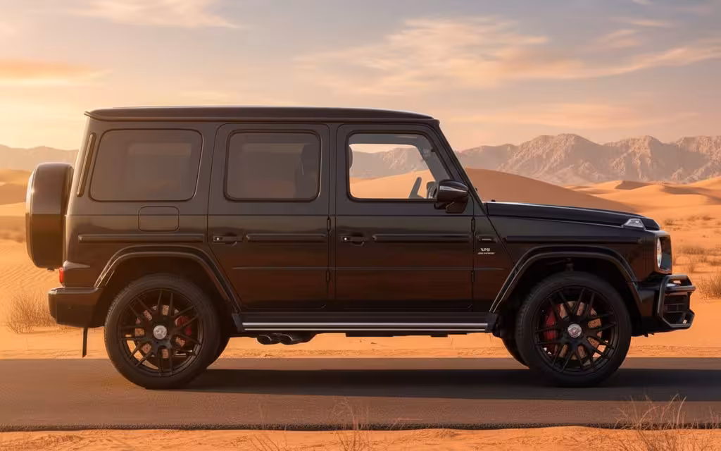 Mercedes G63 2020 Black side profile – rental in Dubai