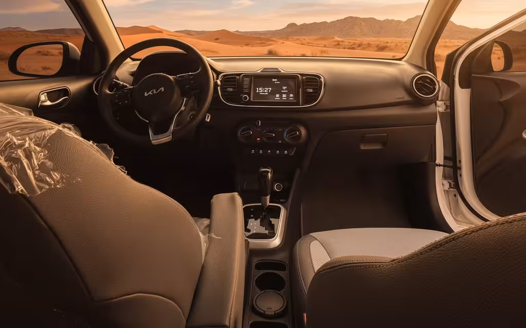 Kia Pegas 2024 dashboard and infotainment