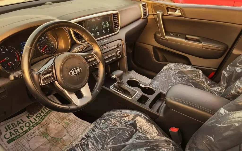 Kia Sportage 2020 dashboard and infotainment