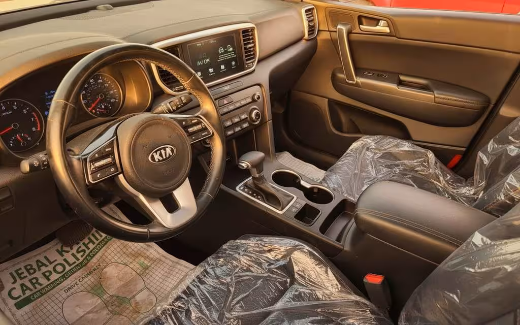 Kia Sportage 2020 dashboard and infotainment
