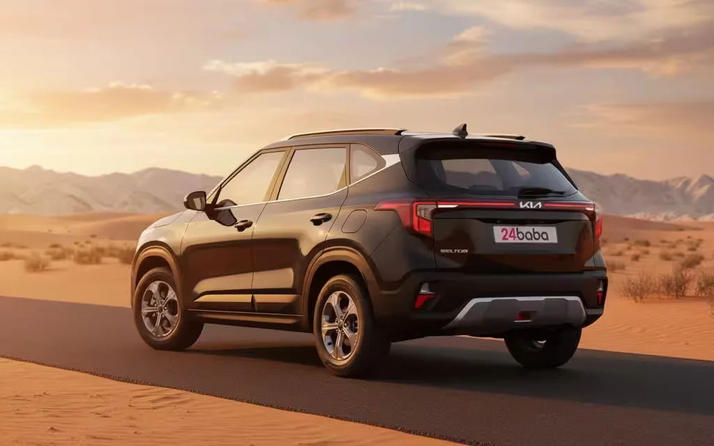 Kia Seltos 2024 Green rear view showing taillights – rental in Dubai