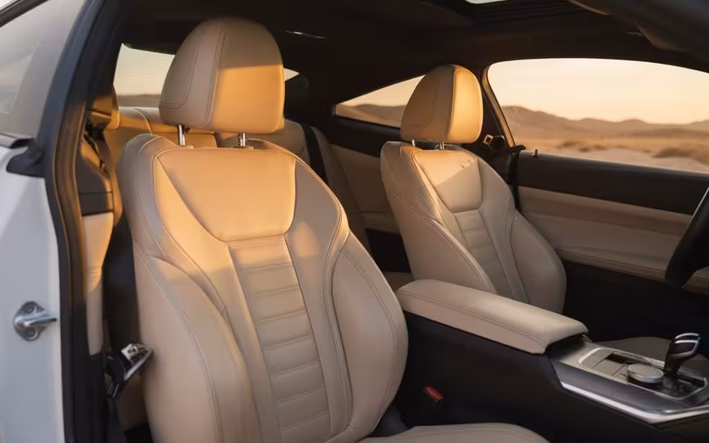 Bmw 440 2021 leather seats and cabin – rental in Dubai