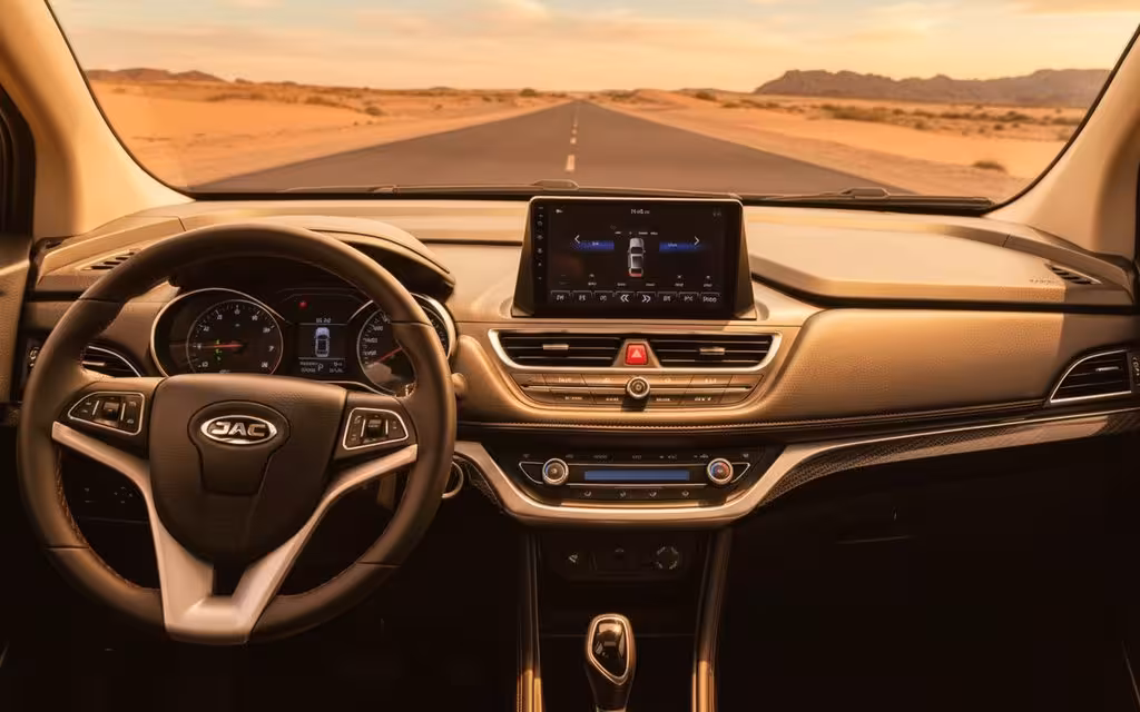 Jac S3 2023 dashboard and infotainment – rental in Dubai