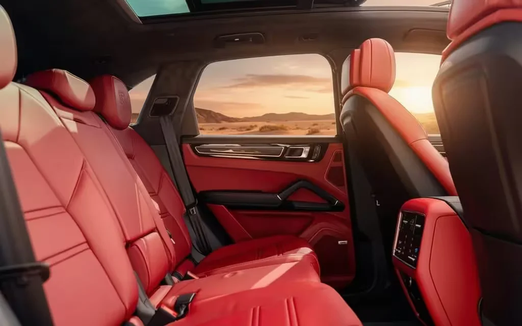 Porsche Cayenne 2023 leather seats and cabin – rental in Dubai