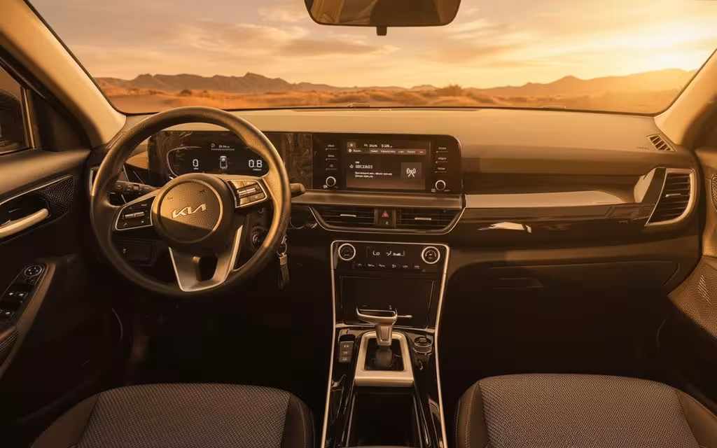 Kia Seltos 2024 dashboard and infotainment – rental in Dubai