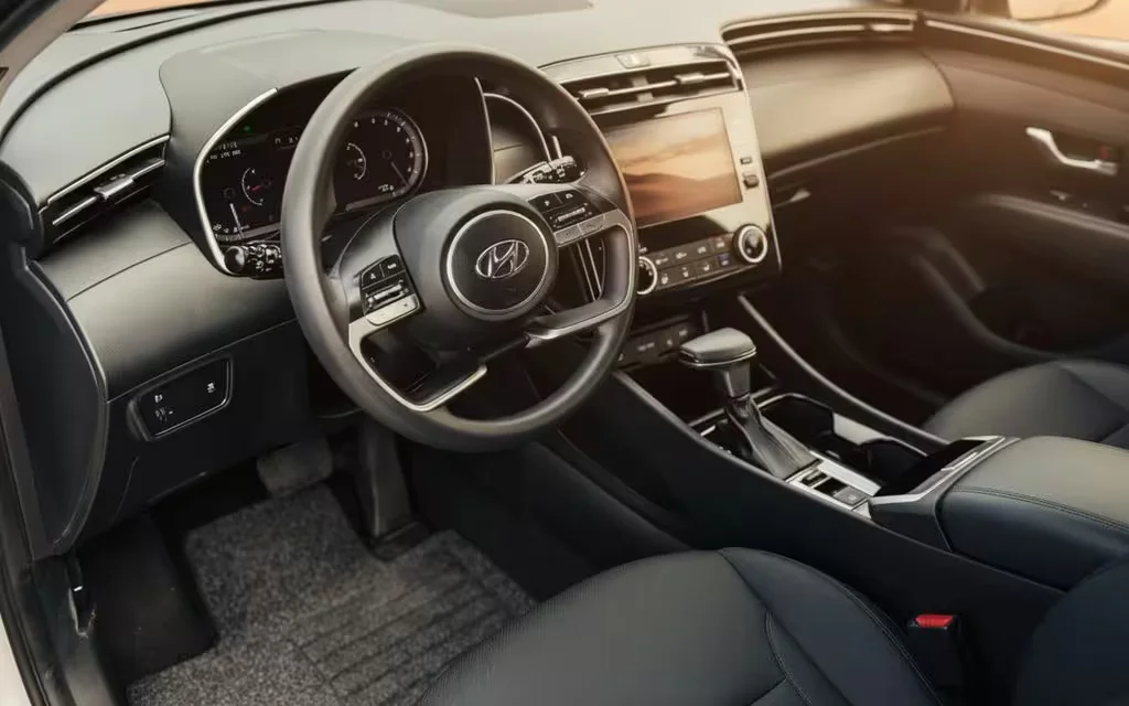 Hyundai Tucson 2023 interior view showing trim – rental in Dubai