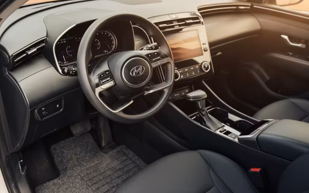 Hyundai Tucson 2023 interior view showing trim – rental in Dubai