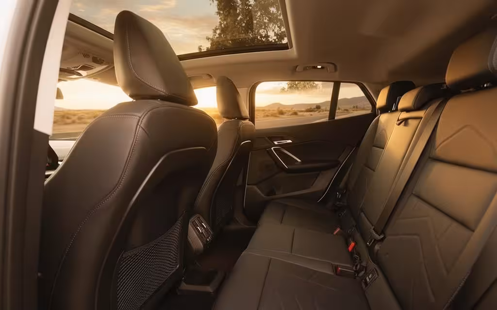 Bmw X2 2024 leather seats and cabin – rental in Dubai