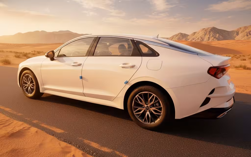 Kia K5 2023 White side profile