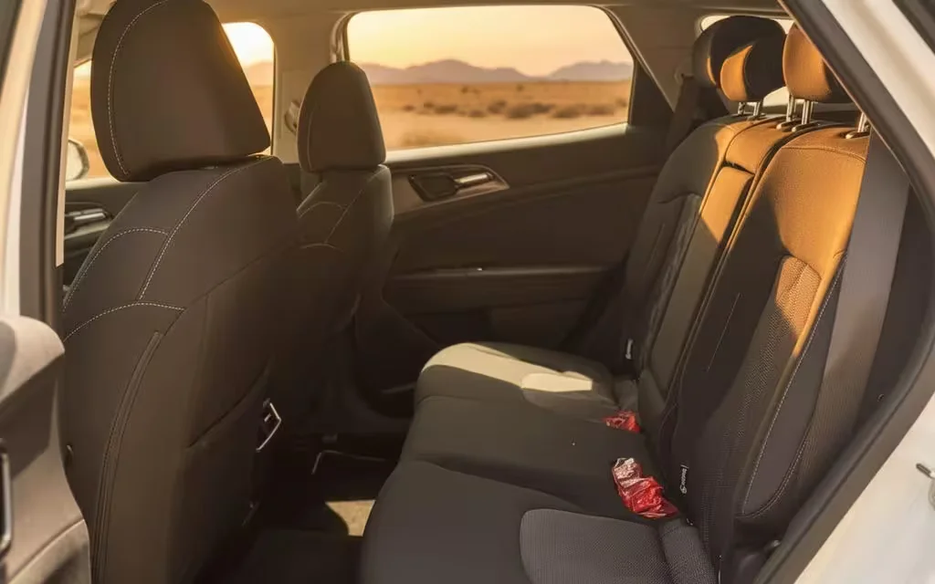 Kia Sportage 2025 leather seats and cabin – rental in Dubai