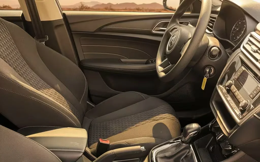 Mg 5 2023 interior view showing trim – rental in Dubai