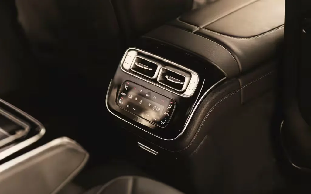 Mercedes S500 2023 interior view showing trim – rental in Dubai