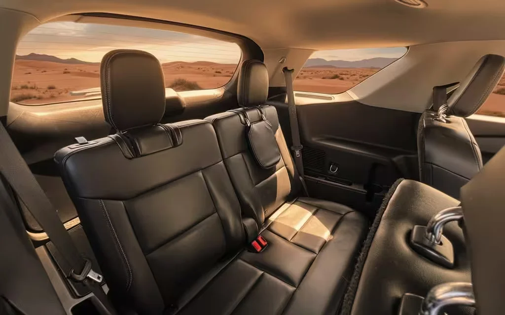 Ford Explorer 2021 leather seats and cabin – rental in Dubai