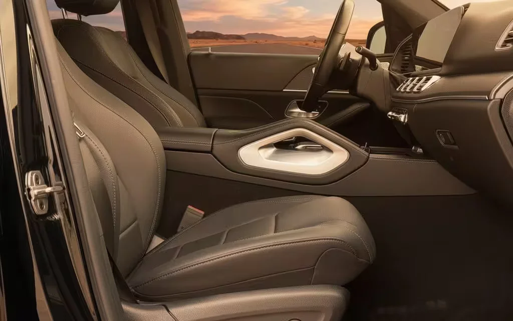 Mercedes Gle350 2022 interior view showing trim – rental in Dubai