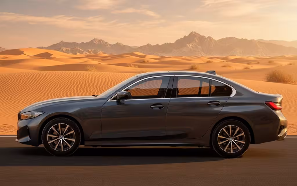 Bmw 320 2022 leather seats and cabin – rental in Dubai