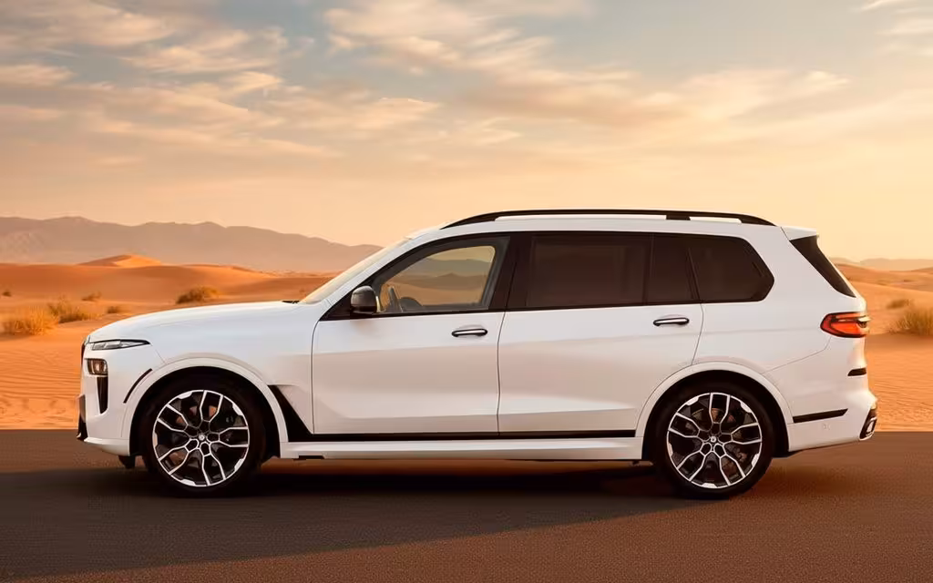 Bmw X7 2024 White side profile – rental in Dubai