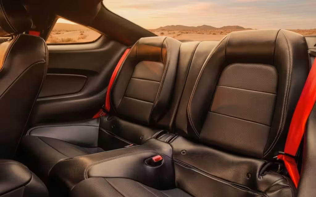 Ford Mustang 2020 leather seats and cabin – rental in Dubai